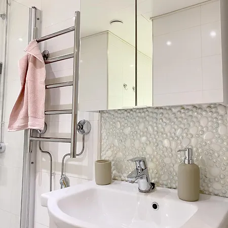 Tilava Kaksio- Keskusta- Autopaikka *